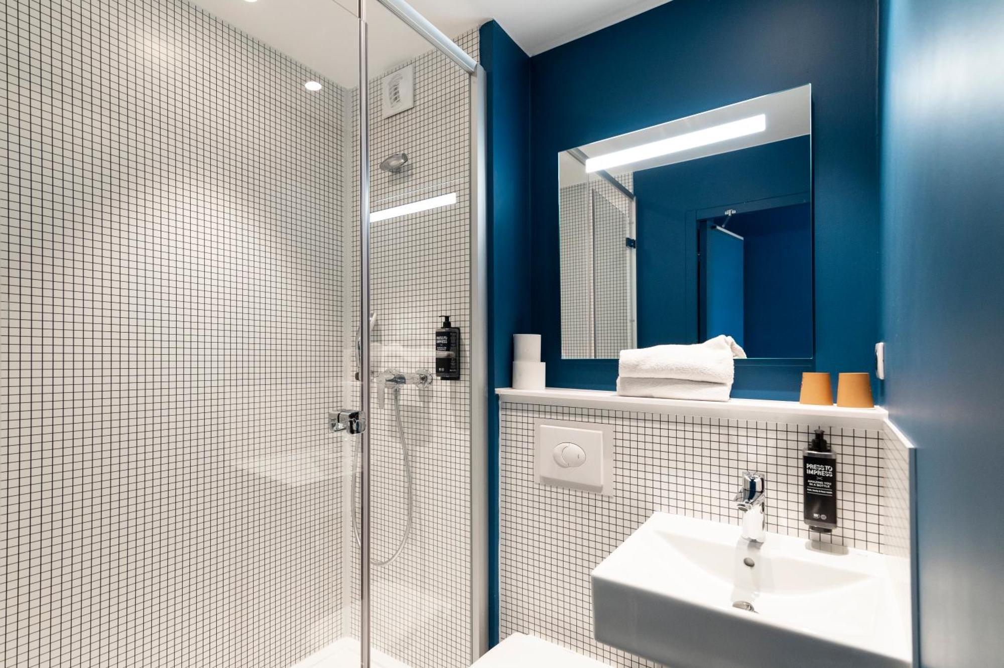 Ibis Budget Centre Confluence Hotel 2*
